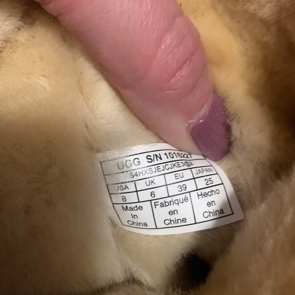 Ugg tall Bailey button triplet boots sz 8 - Picture 5 of 8